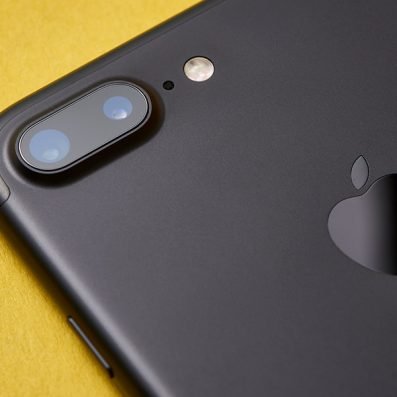 image of an iphone 7 plus smartphone camera lens